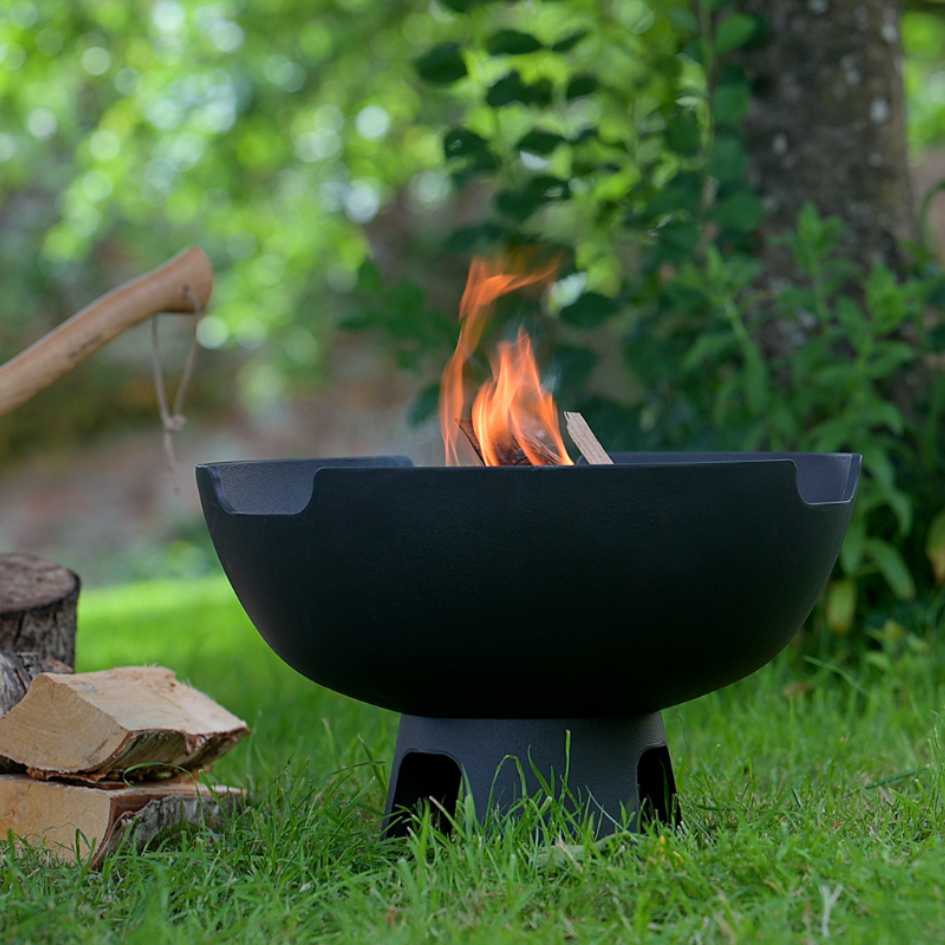 Morso-Ignis-Fire-Pit-Lifestyle-2